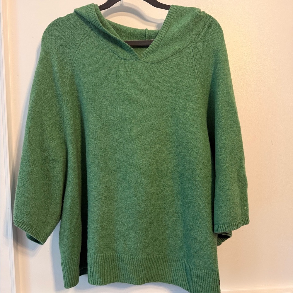 Green Hooded Women’s Pullover Sweater - Classic Knit